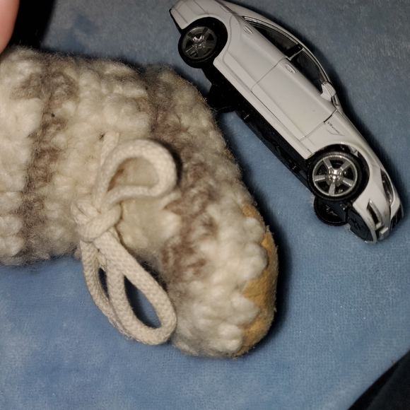 Cute baby slippers - Picture 2 of 3